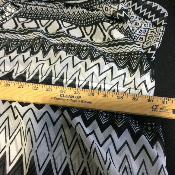 Lane Bryant Black and White Geometric Swim Coverup with Beaded V-Neck - Picture 7 of 7